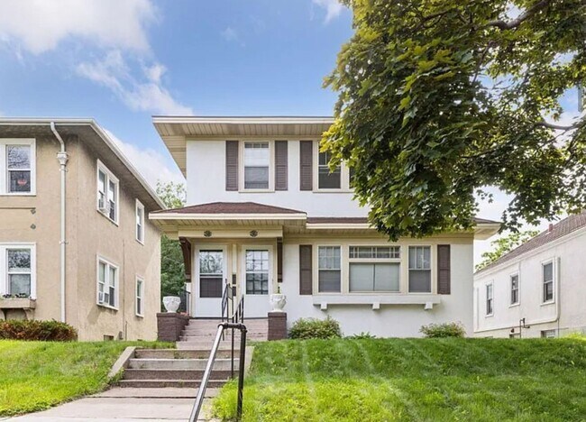 Foto del edificio - 4215-4215 Cedar Ave S