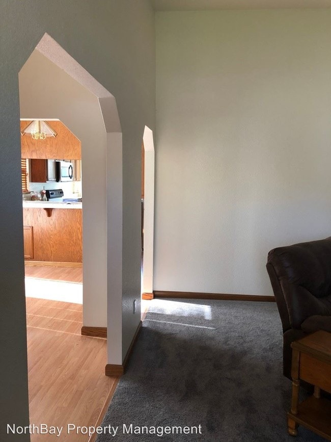 Building Photo - 3 br, 2 bath House - 300 Broad Oak Way
