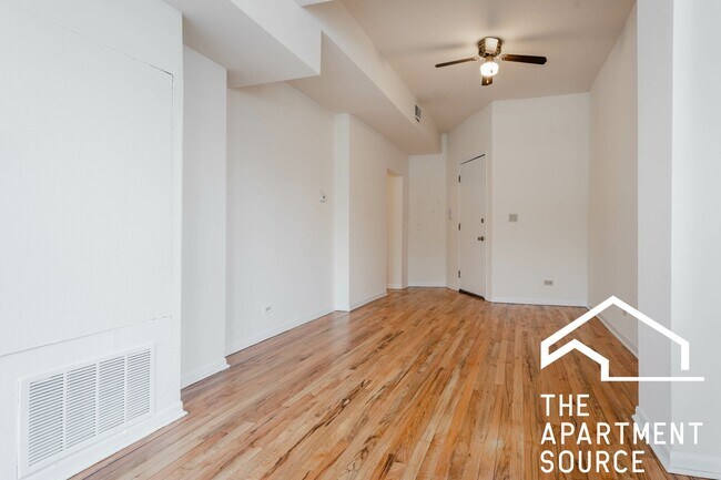 Foto del edificio - 2319 N Kedzie Blvd