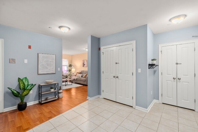 Foto del edificio - 327 Centre St