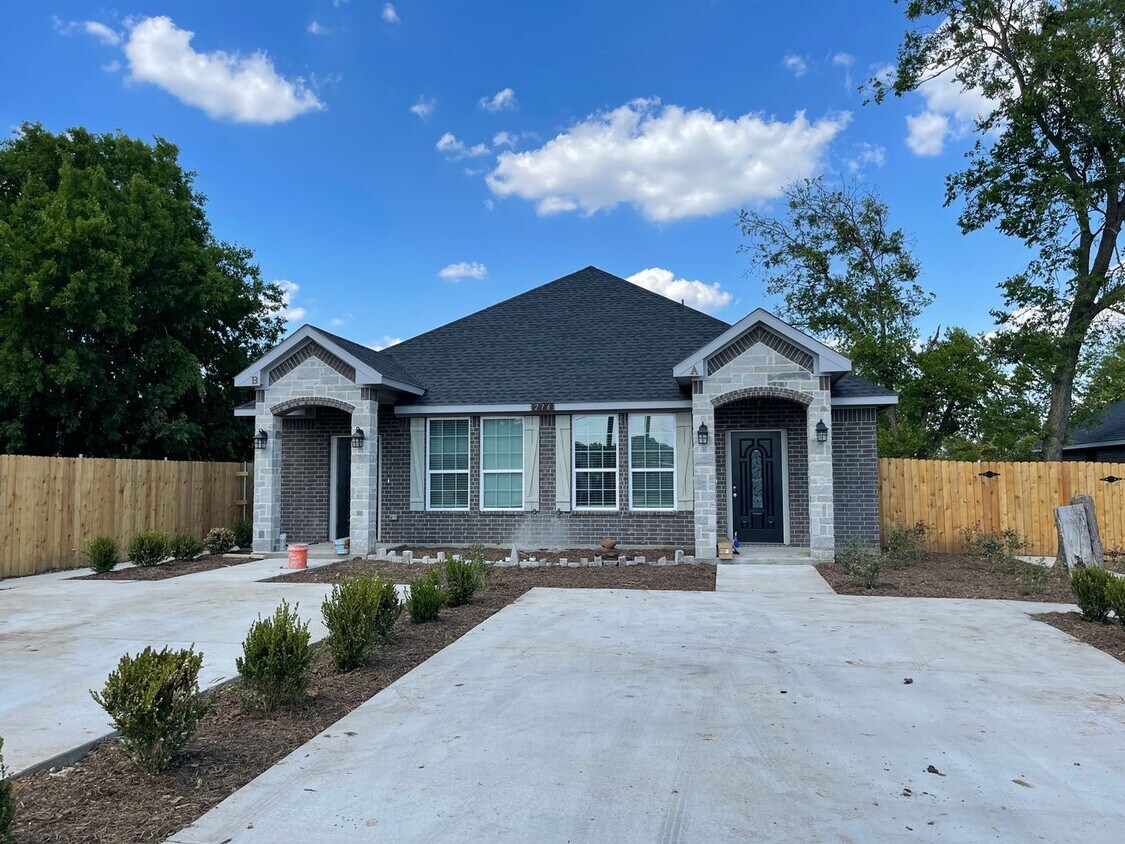 216 Cleveland St, Cleburne, TX 76031 House Rental in Cleburne, TX