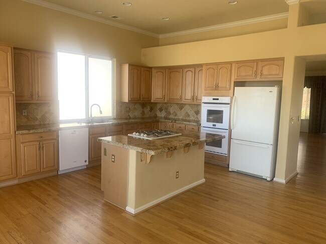 Foto del edificio - 4847 Elkcreek Trail