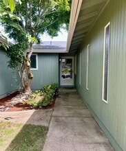 Building Photo - 6766 Fenwick Ct N