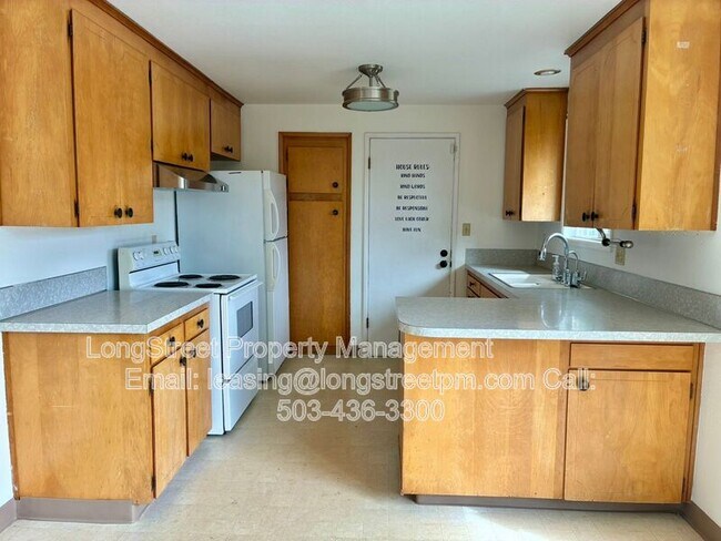 Foto del edificio - 310 NE Cambridge Cir