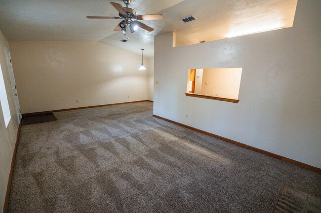 Building Photo - 1224 Brafforton Dr