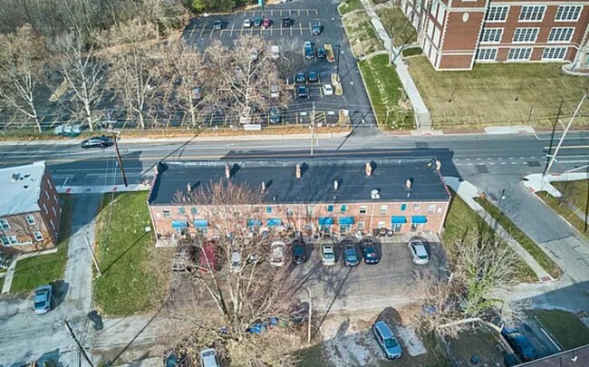 Building Photo - 91 E Arcadia Ave