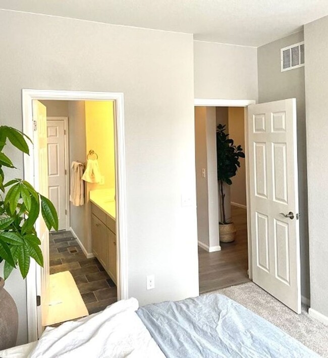 Foto del edificio - Stunning Ranch Style home for rent in Sout...