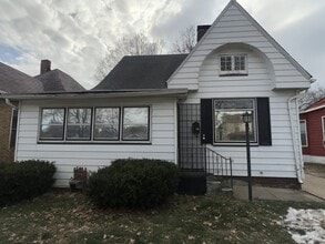 Building Photo - 1013 W Decatur St