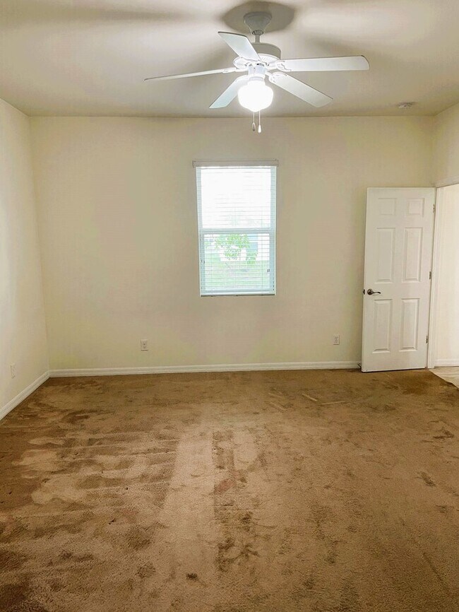 Foto del edificio - NE Cape Coral Single Family Home