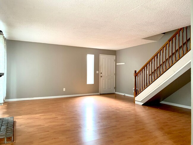 Foto del edificio - 3 Bedroom Condo in South Salem
