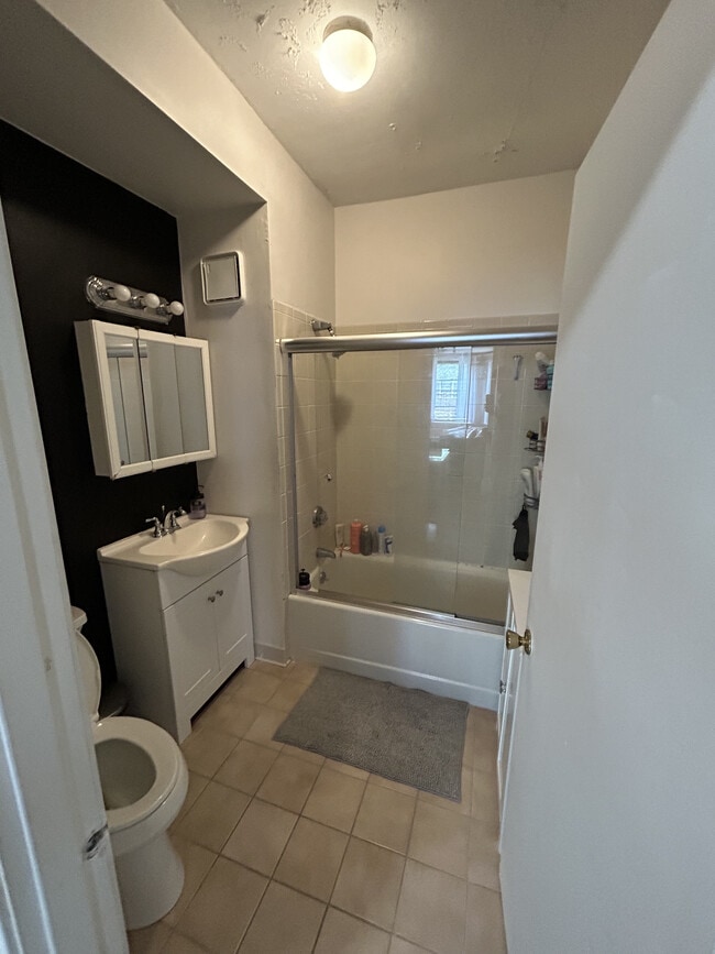 Foto del edificio - 11 Stearns Rd