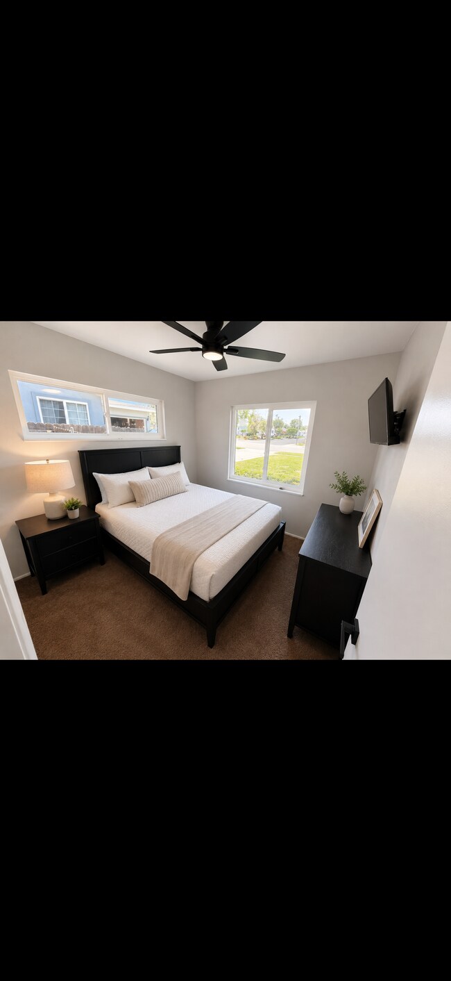 Foto del edificio - 6688 Montclair Dr