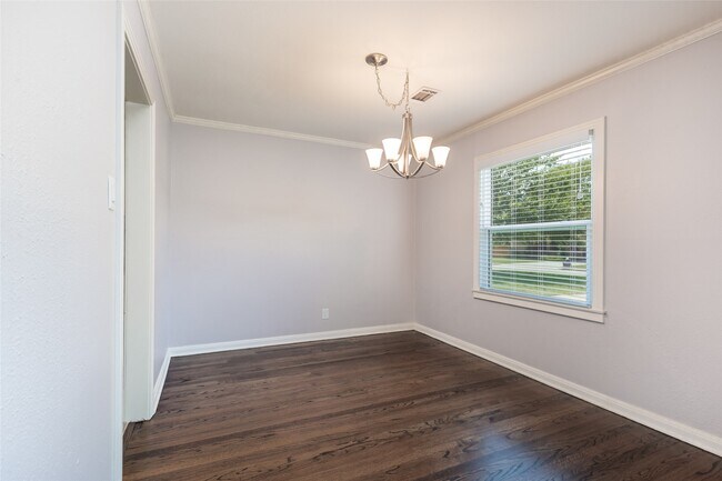 Foto del edificio - 5527 Jessamine St