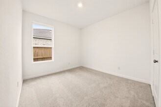 Building Photo - 16314 Texas Flatland Wy