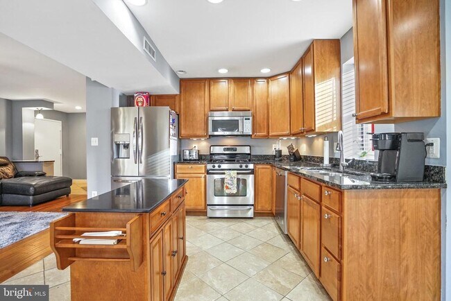 Foto del edificio - 2045 Royal Fern Ct