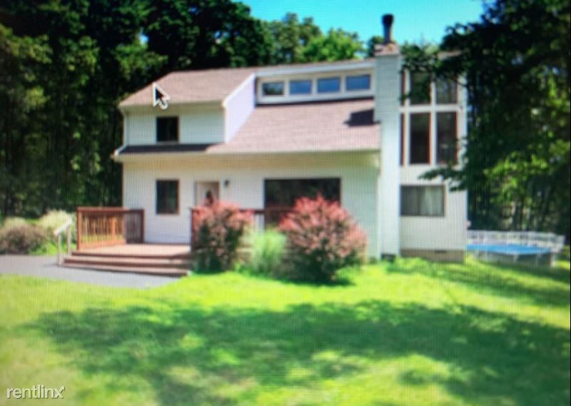 Primary Photo - 4 br, 2 bath House - 2118 Bear Ct