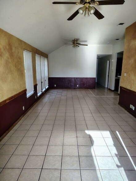 Foto del edificio - 218 King Ln