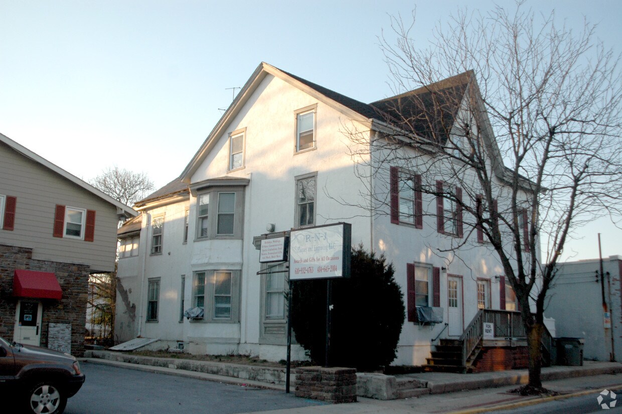Building Photo - 50-52 S 3rd St