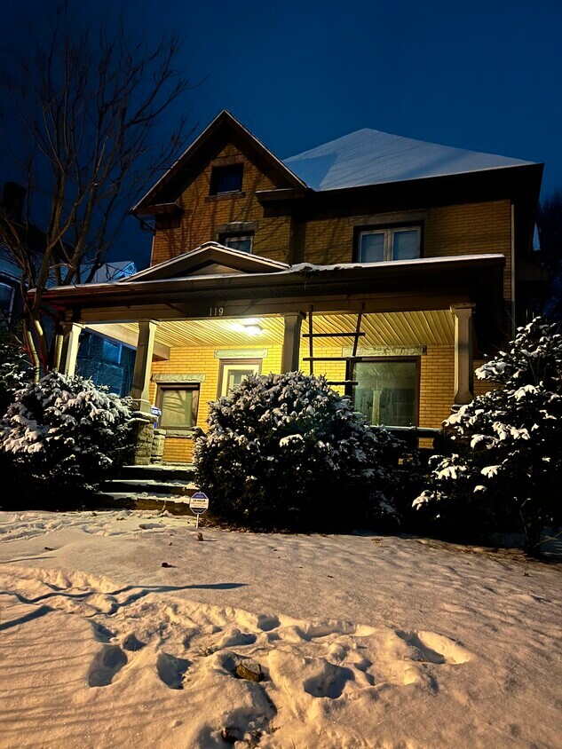 Primary Photo - 119 S Mercer St
