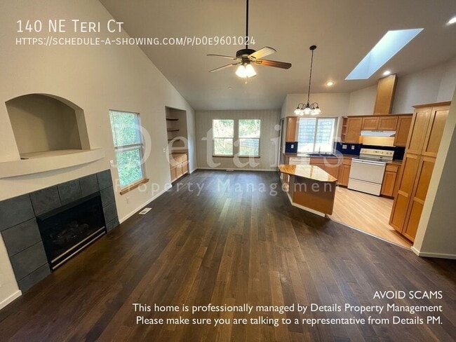 Building Photo - 140 NE Teri Ct