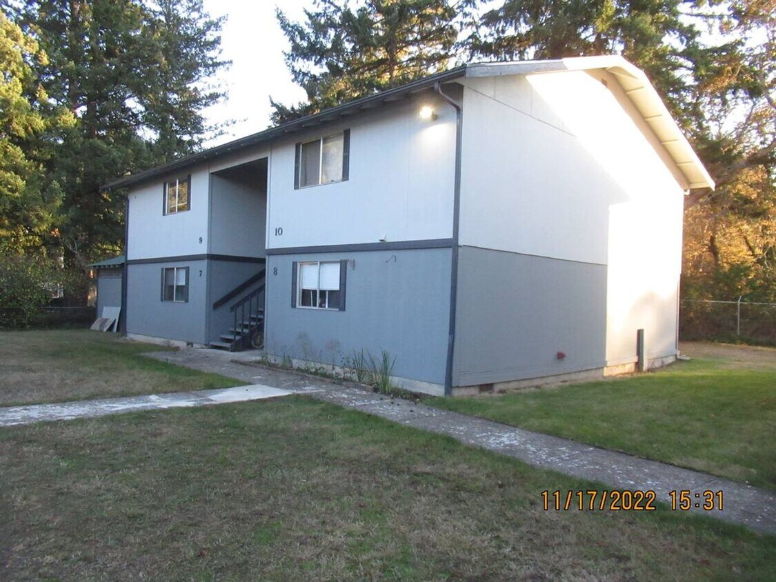 Foto principal - CUTE little 1 bdrm apartment !