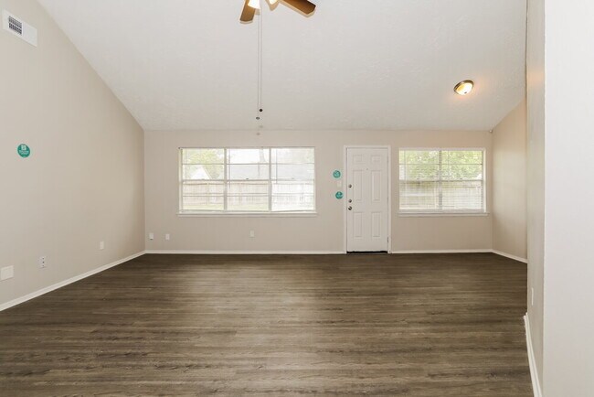 Building Photo - 7318 Sunlight Ln