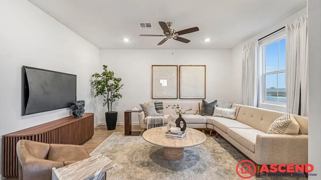 Foto del edificio - Move-In Ready New Construction – 4 Bed, 2.5 Bath, Solar-Powered, Pet-Friendly