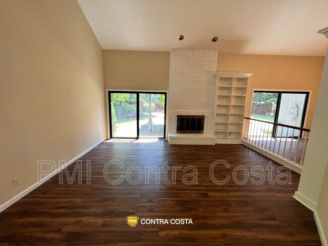 Foto del edificio - 17 Oakridge Ln