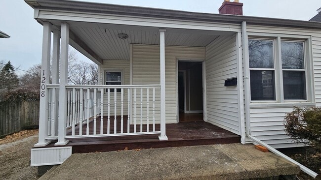 Foto del edificio - Great Location! Available NOW!