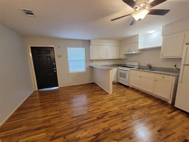 Foto del edificio - 845 Beverly St