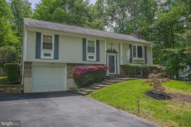 Building Photo - 12510 Basswood Dr