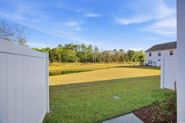 Building Photo - 322 Honeystone St