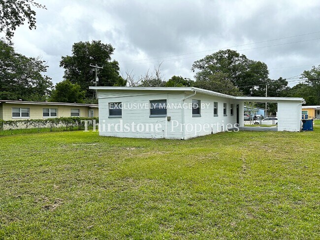 Building Photo - 7023 King Arthur Rd N, Jacksonville, FL 32211