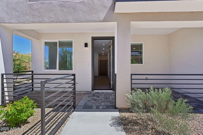 Building Photo - 2124 JENNIFER LYNN Way