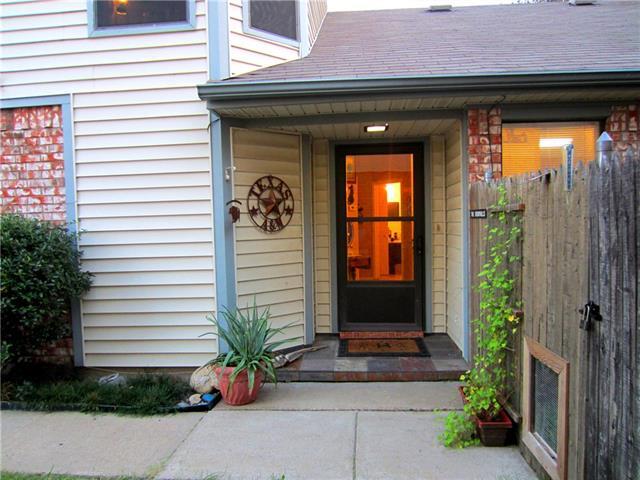 Foto del edificio - 940 Sylvan Creek Dr