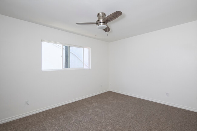 Foto del edificio - 941-947 Oak Ave