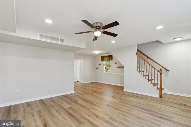 Foto del edificio - 2523 Devonshire Ct