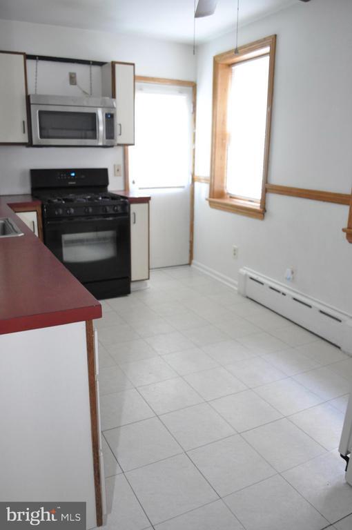 Foto del edificio - 1323 Maple St