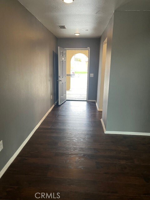 Building Photo - 14284 Covered Wagon Ct
