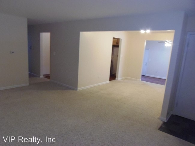 Building Photo - 3 br, 2 bath House - 1815 Woodcrest Rd.