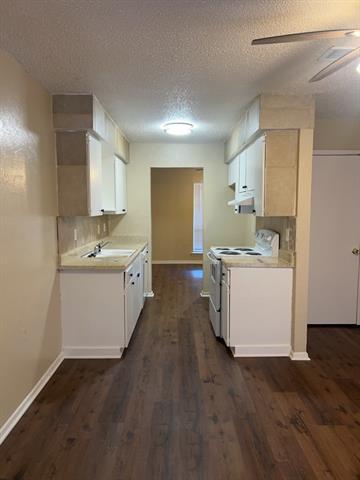 Foto del edificio - 324 Rita Dr