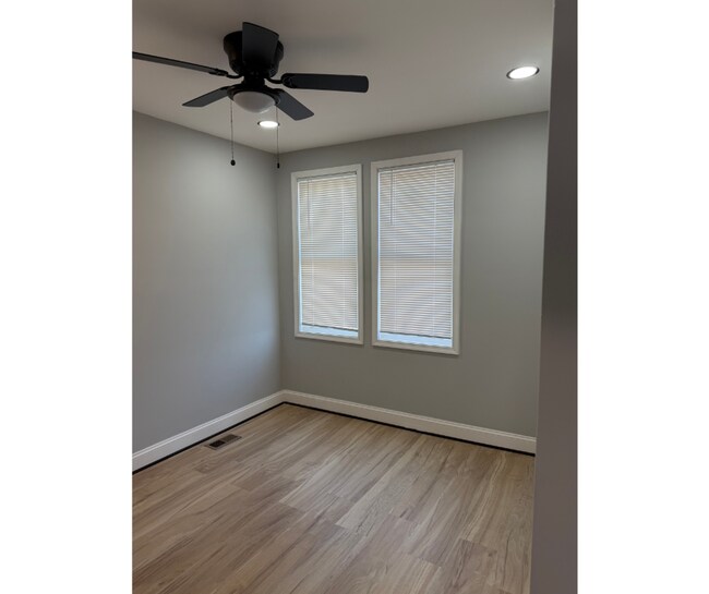 Foto del edificio - 3806 Harlem Ave