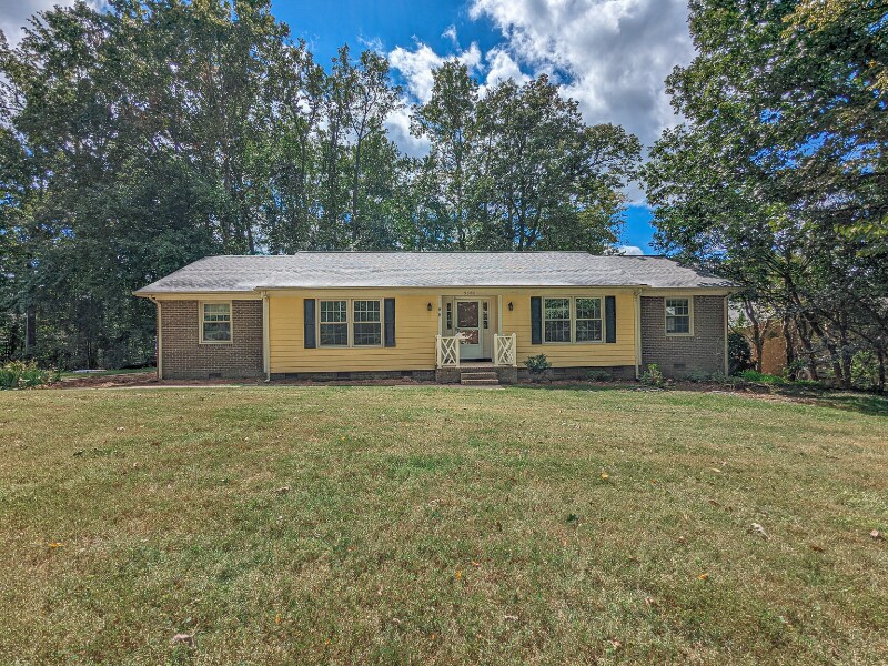 Foto principal - 5000 Cedarwood Dr
