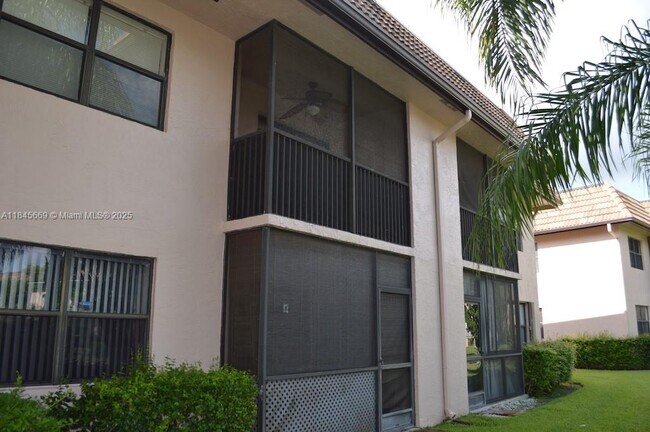 Foto del edificio - 10529 NW 10th St