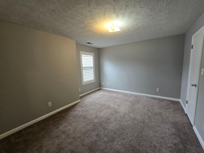 Building Photo - 684 Bartons Landing Pl