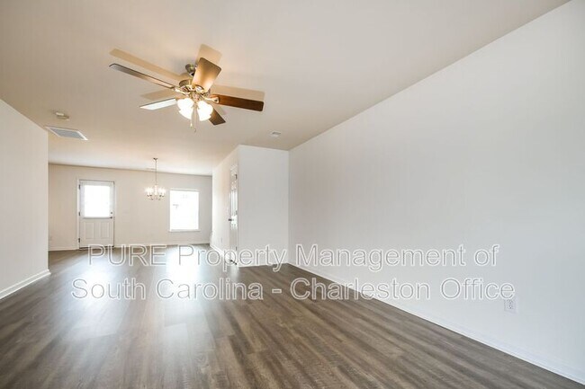Foto del edificio - 191 Emerald Isle Dr