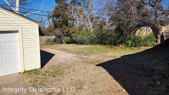 Building Photo - 3 br, 1 bath House - 725 NW 54th