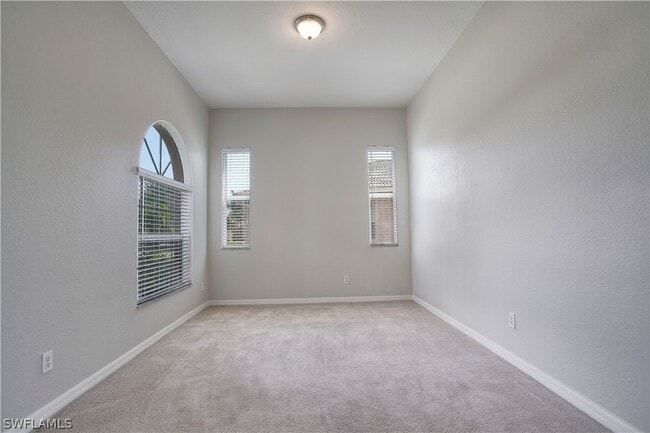 Building Photo - 951 Golden Pond