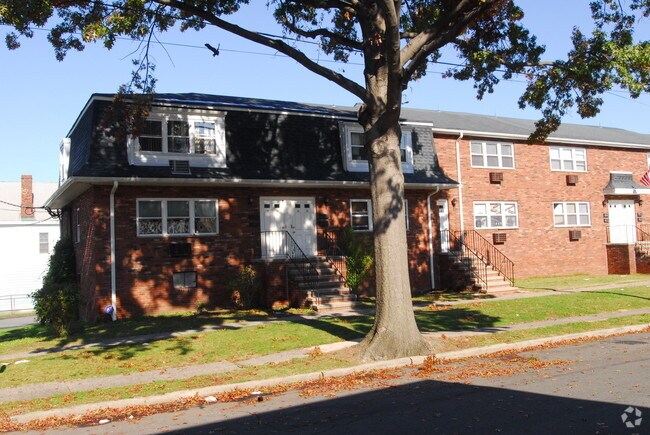 Building Photo - 26 Foster Street