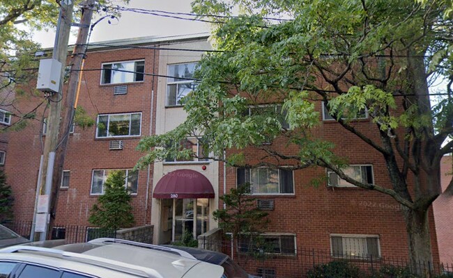 Foto del edificio - 280 Corey Rd